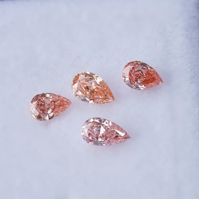 Vivid Pink Pear Cut VVS Lab Grown Diamond พร้อม IGI