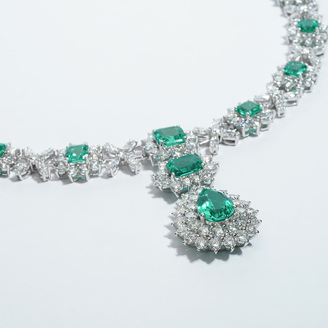 ทองคำขาว 14K Lab Grown Emerald และ Moissanite สร้อยคอเพชรหรูหรา